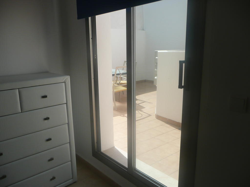 Holiday Apartments Malvarrosa Beach Valencia Room photo